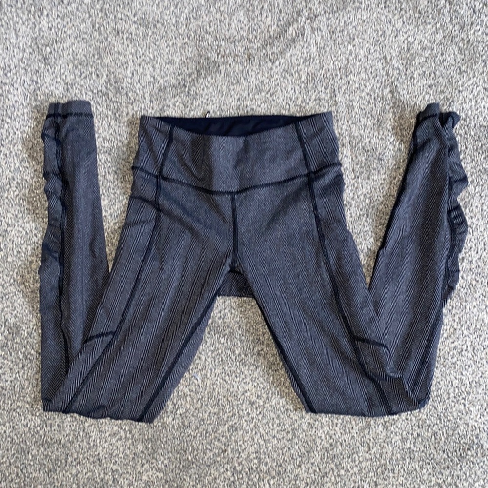 Chevron pattern lululemon leggings